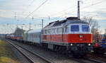 DB Cargo AG (D) mit  232 128-9  (NVR-Nummer  92 80 1232 128-9 D-DB ) und gemischtem Güterzug Richtung Rangierbahnhof Seddin am 17.12.20 Durchfahrt Bf.