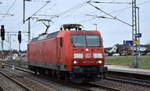DB Cargo AG, Mainz mit ihrer  145 049-9  (NVR:  91 80 6145 049-3 D-DB ) am 31.01.24 Vorbeifahrt Bahnhof Rodleben.