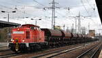 DB Cargo AG, Mainz mit ihrer  298 308-8  (NVR:  98 80 3298 308-8 D-DB ) und einem langen gemischten Güterzug Richtung Rbf.