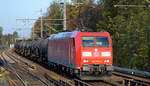 DB Cargo AG [D] mit  185 187-2  [NVR-Nummer: 91 80 6185 187-2 D-DB] und Kesselwagenzug (Geschmolzenes Schwefel) am 12.11.20 Berlin Buch.