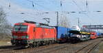 DB Cargo AG [D] mit  193 377  [NVR-Nummer: 91 80 6193 377-9 D-DB] und Containerzug am 10.03.22 Durchfahrt Bf.