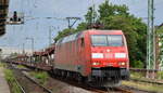DB Cargo AG [D] mit  152 025-3  [NVR-Nummer: 91 80 6152 025-3 D-DB] und einem PKW-Transportzug (leer) am 13.07.22 Vorbeifahrt Bahnhof Magdeburg-Neustadt.