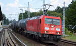 DB Cargo AG [D] mit  185 286-2  [NVR-Nummer: 91 80 6185 286-2 D-DB] und einem gemischtem Kesselwagenzug am 16.08.22 Berlin Buch.