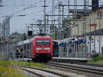 Ein von 101 109-7 gezogener IC hat im August 2021 den Endhaltebahnhof Greifswald erreicht und der Lokführer hat alle Vorbereitungen für die in Kürze beginnende Rückfahrt getroffen.