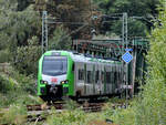 Der grüne DB-Triebzug 3429 022 war Mitte September 2022 als S3 in Hattingen unterwegs.