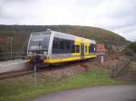 Triebwagen der Burgenlandbahn am neuen Haltepunkt Wangen.(25.10.09)