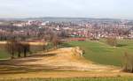 Der Ortsblick von Dorfen mit einer 245 samt Doppelstockzug wurde am 06.02.16 fotografisch festgehalten.