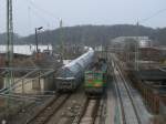 DP-60 und 54 verlieen nach den Rangieren,am 30.Mrz 2011,den Bahnhof Bergen/Rgen nach Klementelvitz.