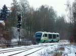 Einfahrt frei fr die VGB nach Oberkotzau. Der Desiro hat gerade das ESig passiert. Foto 1. KW 2010.