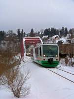 654 038 (VT38) als VBG/VIA83117 in Klingenthal, 14.1.010.