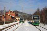 Zugkreuzung in Berga/Elster mit VT23 als VBG83165 und VT22 als VBG83168 am 07.01.2010.