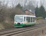 VT 38 unterwegs nach Adorf. Obermylau(Vogtl.)14.04.2010.Gruss an den freundlichen Triebfahrzeugfhrer.