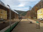 Ein Regiosprinter der Vogtlandbahn wartet am 17.11.2008 im tschechischen Bahnhof Olovi auf Fahrgste. An diesem Tag (ein Feiertag in Tschechien) war zwischen Sokolov und Olovi SEV angesetzt, eine Mglichkeit, auch diesen Unterwegsbahnhof etwas nher kennenzulernen