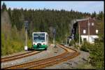 VT 33 der Vogtlandbahn verlsst den Bahnhof Zwotental Richtung Klingenthal.