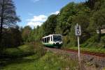 654 048 (VT48  St. Ulrich Weischlitz ) als VBG20817 Zwickau - Graslitz (- Falkenau) in Zwota-Zechenbach, 17.5.012.