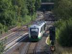 Desiro VT 17 der Vogtlandbahn aus Hof hat als Ziel Schwandorf. Hier hat der Triebwagen Ausfahrt aus dem Bahnhof Oberkotzau. 05.08.2012