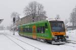 VT18 der Waldbahn am stark verschneiten 23.01.2016 im Bahnhof Zwiesel kurz vor der Abfahrt nach Grafenau.