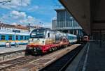 183 001  175 Jahre Deutsche Eisenbahn  mit dem ALX87010 (Mnchen Hbf - Hof Hbf) beim Verlassen des Mnchner Hauptbahnhofes am 25.