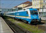 Die E-Lok 183 004 mit zwei ALEX Wagen aufgenommen am 11.09.2010 im Hauptbahnhof von Regensburg.