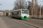 VT 42 zwischen Zwickau Zentrum und Haltepunkt Stadthalle.Bis Stadthalle teilt sich die VBG ein Dreischienengleis mit der Strassenbahn.