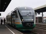 VT 20A  Landkreis Regensburg  der Vogtlandbahn von Hof Hbf nach Regensburg Hbf beim Zwischenhalt in Wiesau (Oberpf), 22.03.2009