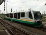 Ein RegioSprinter der Vogtlandbahn erreicht den Zwickauer Hauptbahnhof auf Gleis 2.