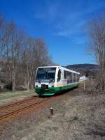 654 038 (VT38) als VBG83120 in Klingenthal, 23.4.010.