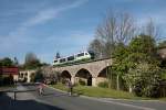 VT24 der VBG in Seifhennersdorf, als 20927 nach Liberec, am 08.05.2011. Schon nach kurzer Fahrt wird Tschechien erreicht, nach dem Halt in Varnsdorf aber erneut die Grenze zu Deutschland überquert, nach dem Bf Zittau wechselt er dann auf polnisches Staatsgebiet, welches aber (noch) ohne Halt durchfahren wird und vor Hrádek nad Nisou fährt der Zug in Tschechien weiter.