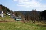 654 046 (VT46) als VBG20822 (Falkenau -) Graslitz - Zwickau in Zwota-Zechenbach, 18.4.011.