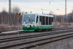 VT 32 von der Vogtlandbahn ist am 03.01.2014 mit der VBG20823 nach Sokolov unterwegs, hier bei der Ausfahrt aus Zwickau Hbf über die Olzmannbrücke.