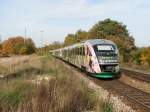 VT 04 'Fuball WM 2006' der Vogtlandbahn mit VBG 86569 in Maxhtte-Haidhof (19.10.2006)