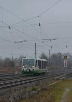 VT40 fährt am 14.12.2014 über die Zwickauer Olzmannbrücke.