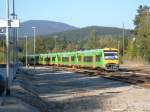 VT22 und 3 weitere abgestellte RS1 der Waldbahn im Abendlicht des 23.9.07 in Zwiesel