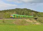 650 657 (VT 22) + 650 655 (VT 20) + 650 660 (VT 25) + 650 654 (VT 19) als WBA1 nach Bayerisch Eisenstein am 27.04.2014 bei Triefenried. 
Wegen der Landesgartenschau in Deggendorf waren vier Regioshuttle unterwegs.