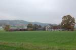 212 047 und 212 370 mit Schotterzug in Richtung Gebenbach am 12.10.2008 bei Mimbach. (Strecke Amberg-Schnaittenbach)