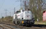 Dieselpower in Ratingen-Lintorf: Eine weitere Vossloh DE 18, diesmal die 185 013-4 von Eiffage Rail (92 80 4185 013-4 D-ERD) kommt am 05.04.2023 aus nördlicher Richtung angefahren