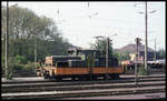 Am 11.5.1991 waren noch zahlreich Altbau Elektroloks bei den Werkbahnen im Ruhrgebiet im Einsatz. In Duisburg kam mir Lok 163 von Eisenbahn und Häfen vor die Kamera.