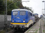 Für Freunde von Bahnsteigfotos: evb 140 866 mit einem Zug leerer Autowaggons bei Durchfahrt durch Hamburg-Bergedorf, 23.09.2020  