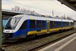 . Der Dieseltriebzug 648 173 der EVB, aufgenommen im Bahnhof von Bremerhaven.  11.04.2018  (Hans) 