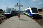 VT 108 und VT 105 (Lint 41) der EVB kreuzen im Bhf Bremervrde. 12.08.2008