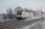 185 680-6 EVB am 19.12.2009 im Schneegestber kurz vor berquerung des Mittellandkanals bei Peine
