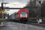 223 033-3 (420 13) der EVB mit Containerzug in Fahrtrichtung Norden.