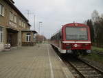 Als ich,am 24.November 2020,auf dem Bahnhof Mirow war,wartete der EGP 626 120 vergeblich auf Reisende Richtung Neustrelitz.