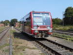 Bis zum Ende des Bahnsteiges in Meyenburg mußte ich laufen,um den EGP 504 004,am 29.August 2018,zufotografieren.