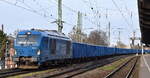 EGP - Eisenbahngesellschaft Potsdam mbH, Wittenberge [D] mit ihrer Vectron Dual Lok  248 042  [NVR-Nummer: 90 80 2248 042-4 D-EGP] und einem Ganzzug firmeneigener Hochbordwagen am 19.03.24 Vorbeifahrt Bahnhof Magdeburg-Neustadt.