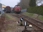 V100 “Emsland” der Emslndische Eisenbahn GmbH (ehemalige 211 308-2) mit Gterzug Ocholt-Sedelsberg kurz vor den Endpunkt in Sedelsberg am 16-3-2012.