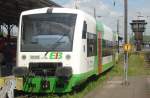 VT 006 der EIB steht am 12.05.2005 in Erfurt Hbf abfahrbereit als EB nach Kassel.