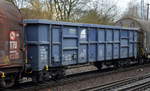 Blauer vierachsiger, offener Güterwagen vom Einsteller ERR GmbH mit der Nr. 37 TEN 80 D-ERR 5932 154-7 Eanos Bf. Dusburg-Hafen am 31.01.18 Berlin-Hirschgarten.