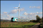 Eurobahn ET 4.03 passiert hier auf der Fahrt nach Bielefeld am 29.10.2019 um 12.52 Uhr die Windräder bei Westerhausen.