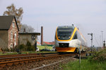 Ein Talent-Triebwagen der Eurobahn verlässt den Lemgoer Bahnhof am 17.04.2004.